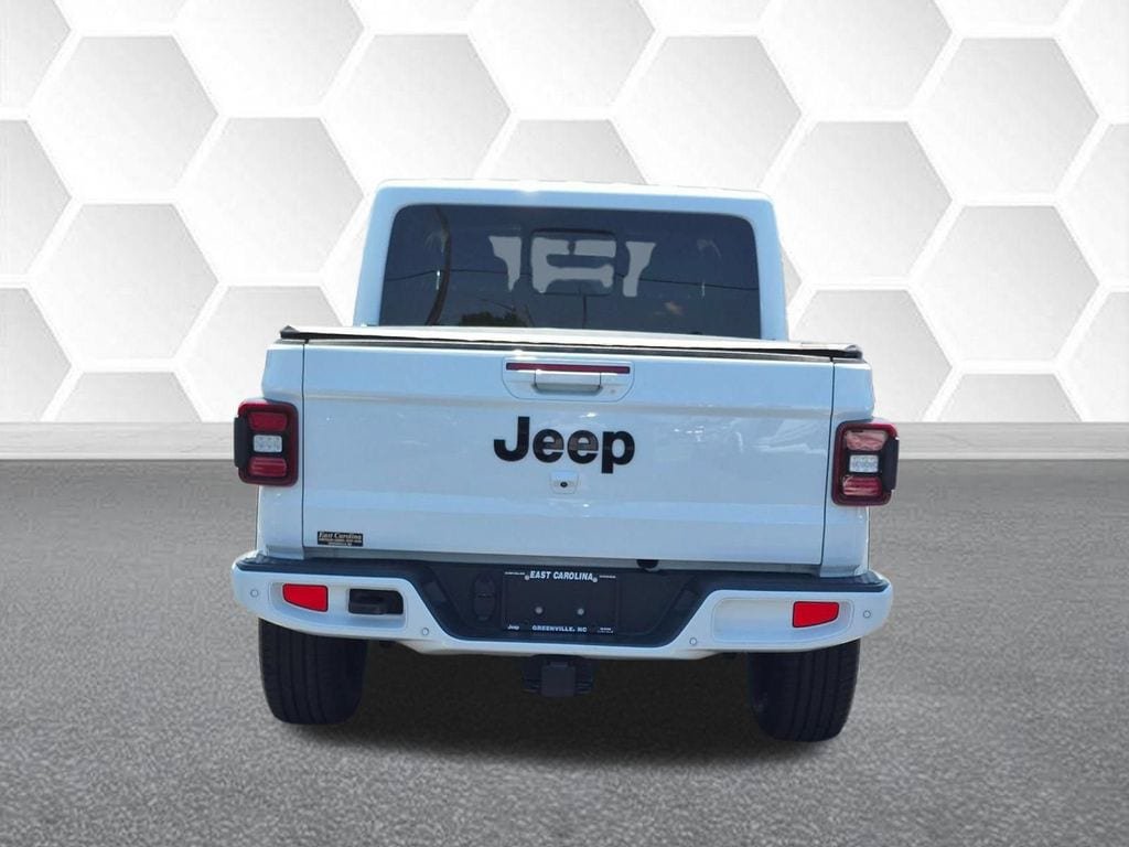 Certified 2021 Jeep Gladiator Overland AWD/4WD image 4