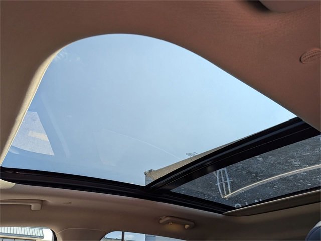 Used 2022 Lincoln Nautilus Reserve image 13