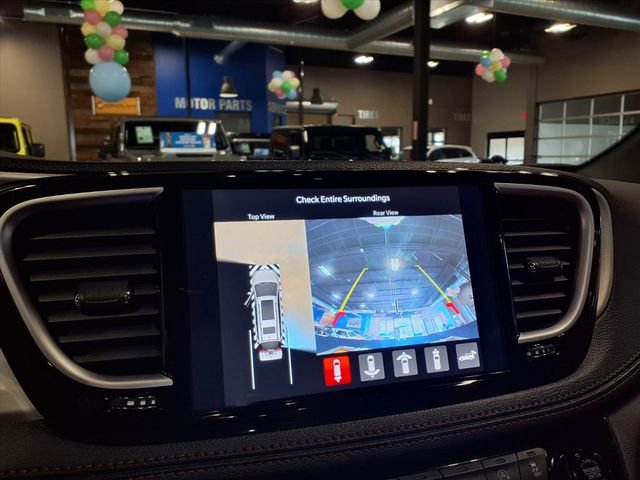 Used 2024 Chrysler Pacifica Pinnacle image 25