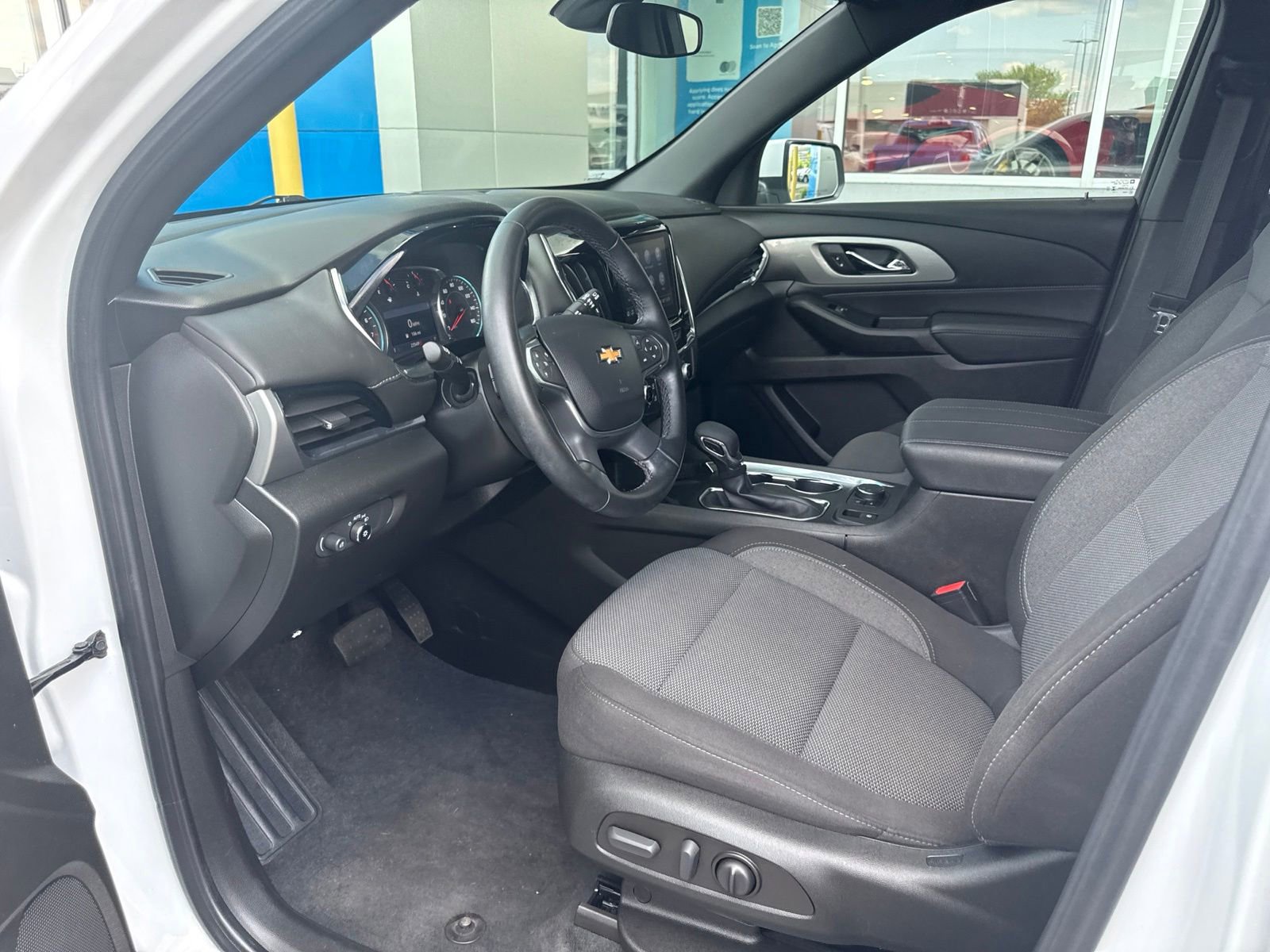 Used 2023 Chevrolet Traverse LT w/ LPO, Floor Liner Package AWD/4WD image 19