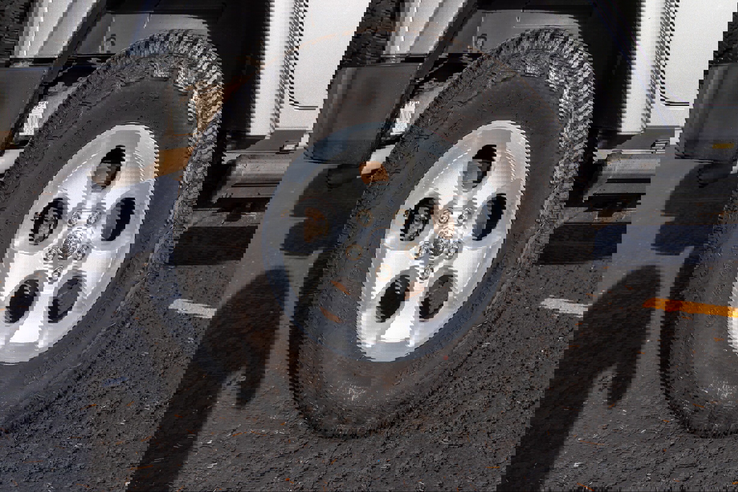 Used 2014 Jeep Wrangler Unlimited Sahara w/ Connectivity Group image 29