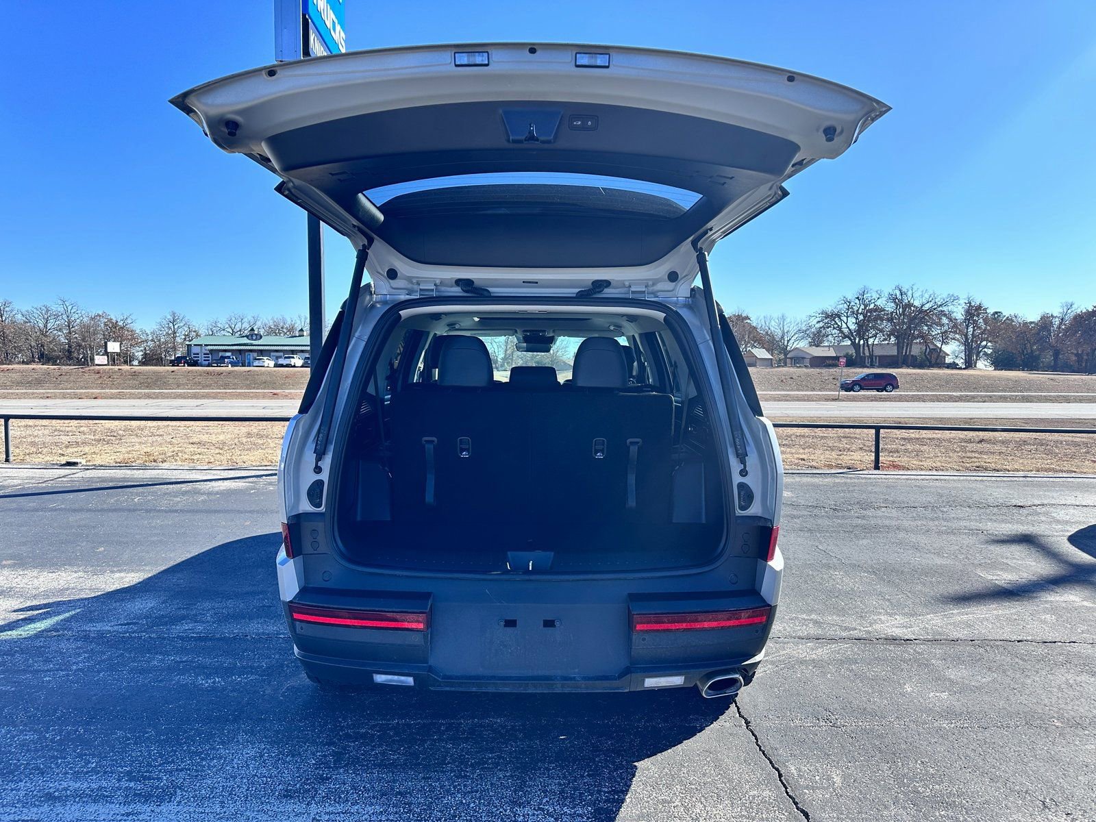 Used 2024 Hyundai Santa Fe XRT image 8