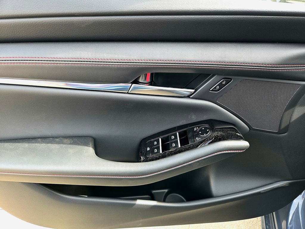 New 2026 MAZDA MAZDA3 Carbon image 19