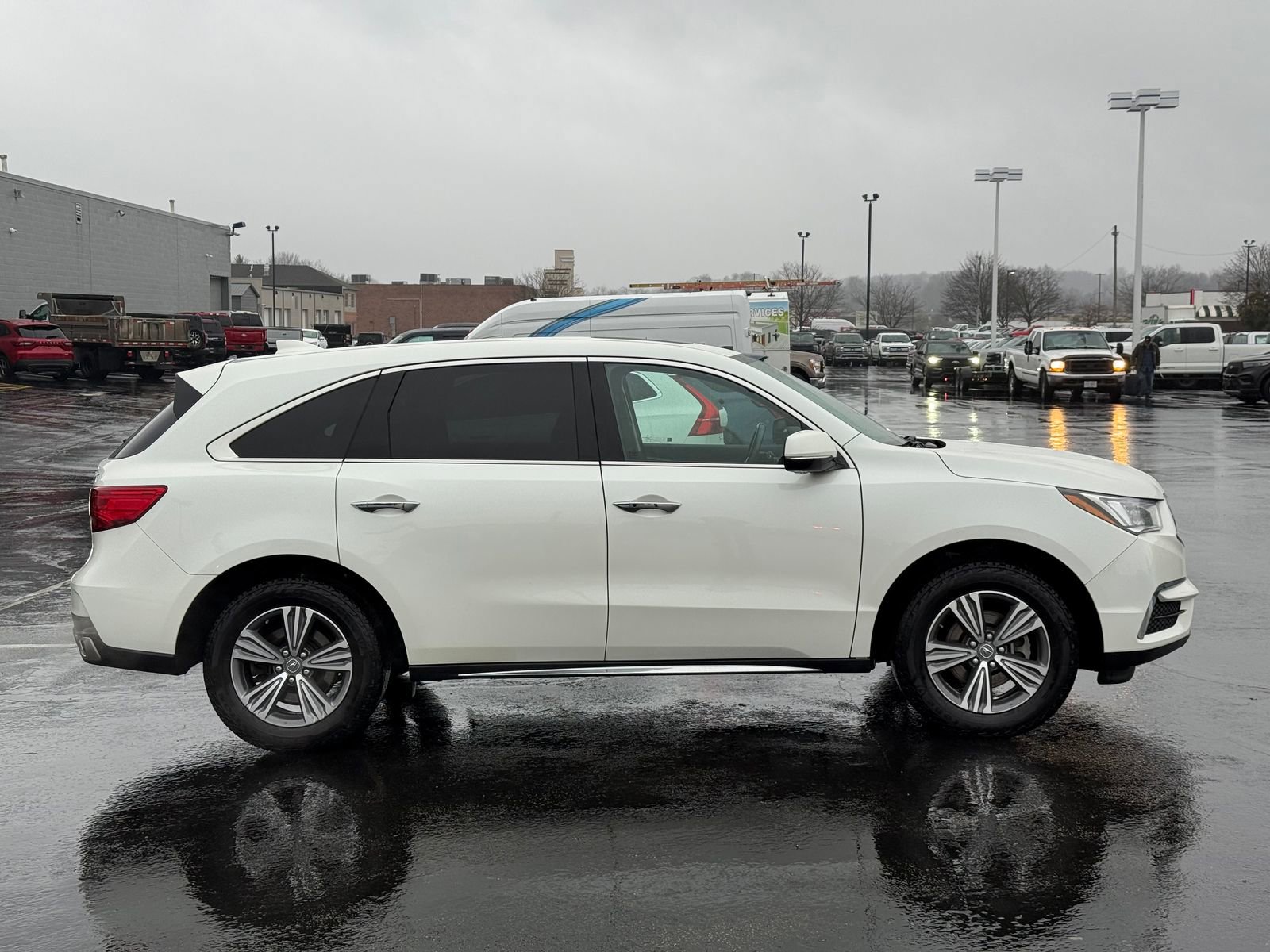 Used 2019 Acura MDX SH-AWD image 2