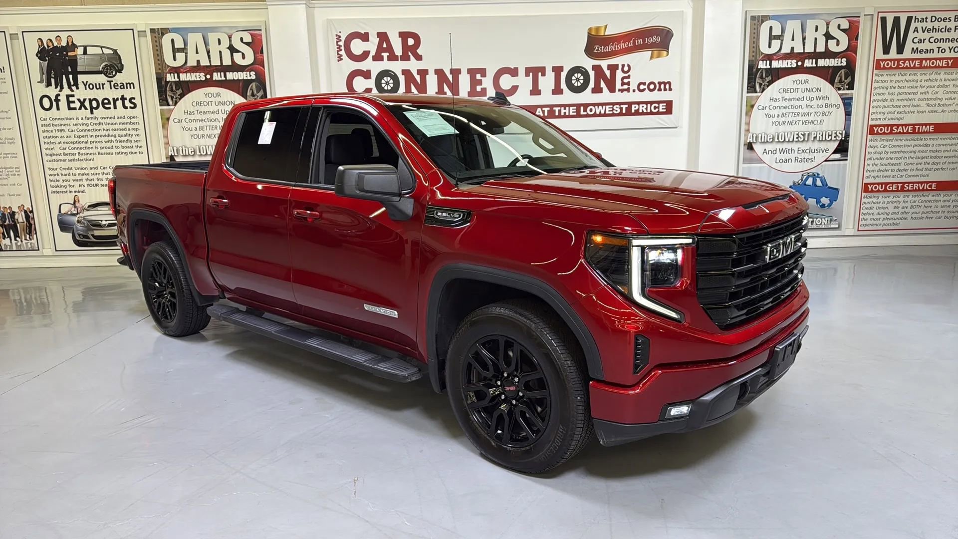 Used 2024 GMC Sierra 1500 Elevation w/ LPO, Elevation Black Package image 1