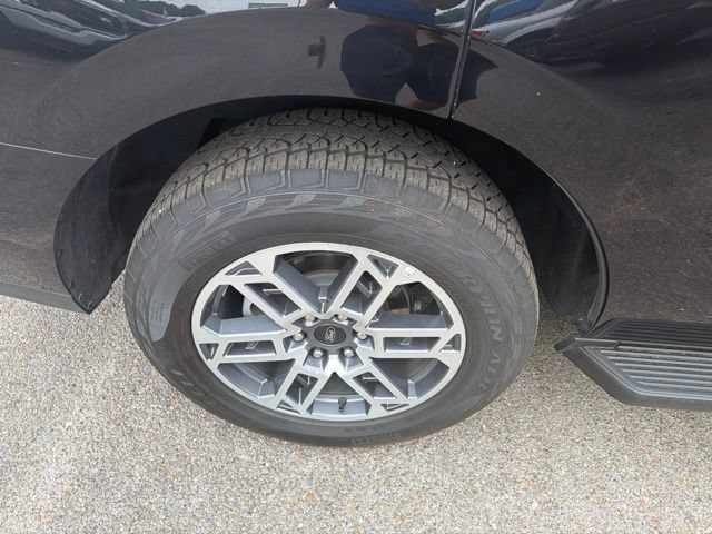 Used 2025 Ford Expedition Active AWD/4WD image 35