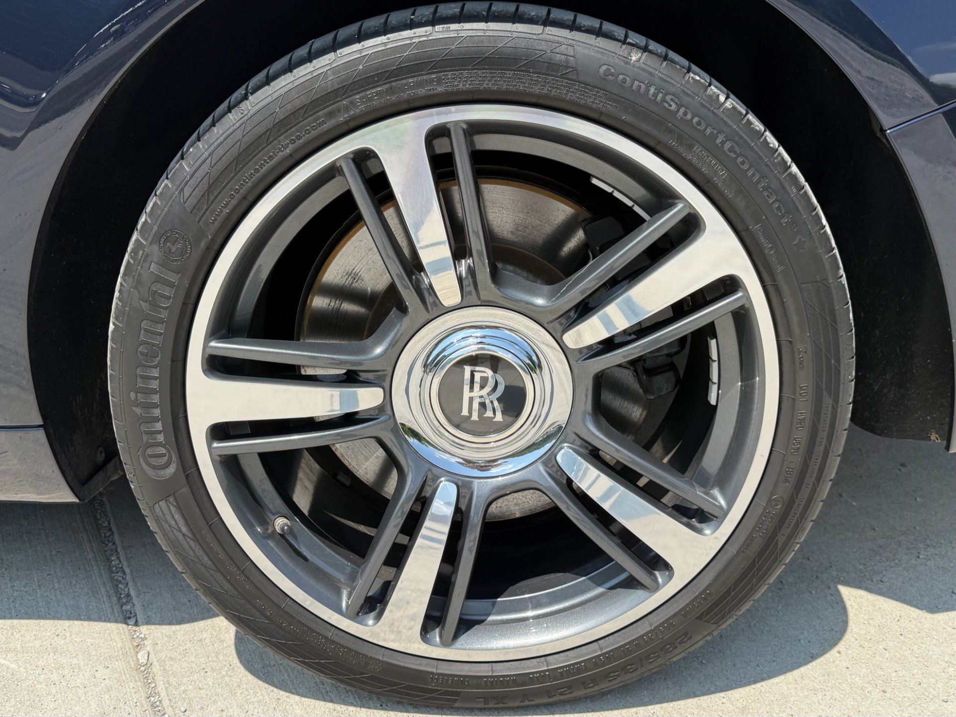 Used 2015 Rolls-Royce Wraith RWD image 49