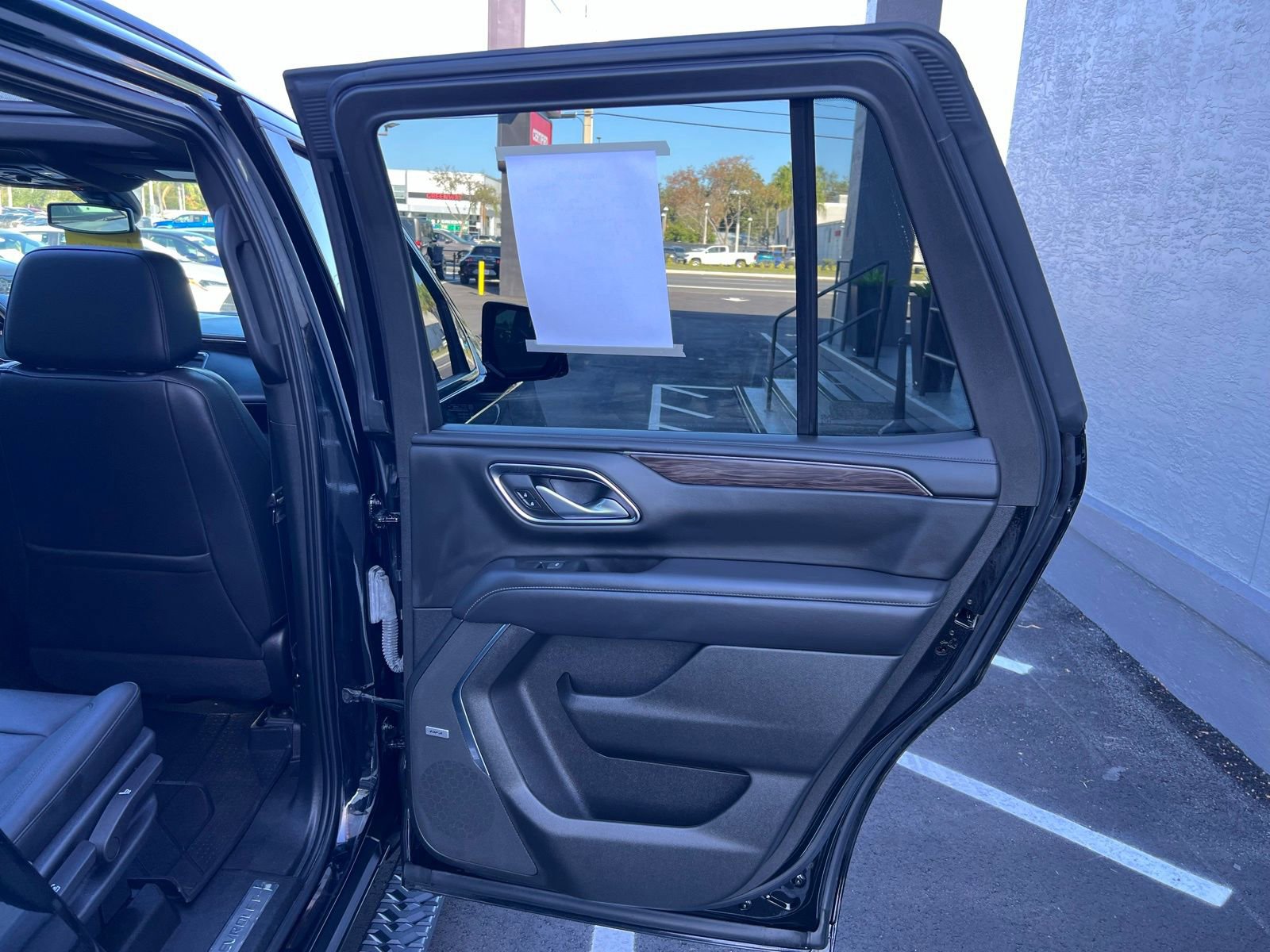 Used 2022 Chevrolet Tahoe Z71 w/ Luxury Package image 61