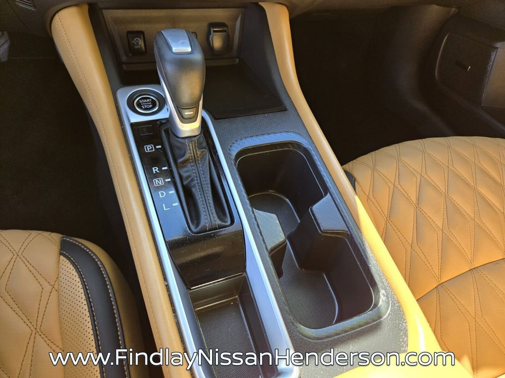 Used 2025 Nissan Sentra SV w/ SV Premium Package image 28