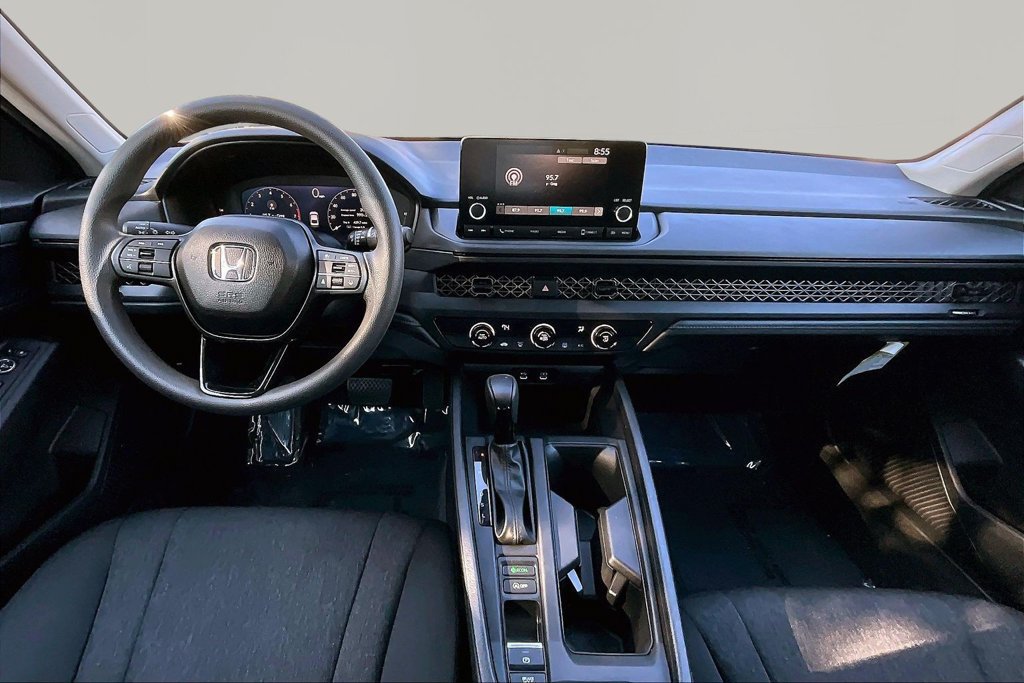 Used 2025 Honda Accord LX image 8
