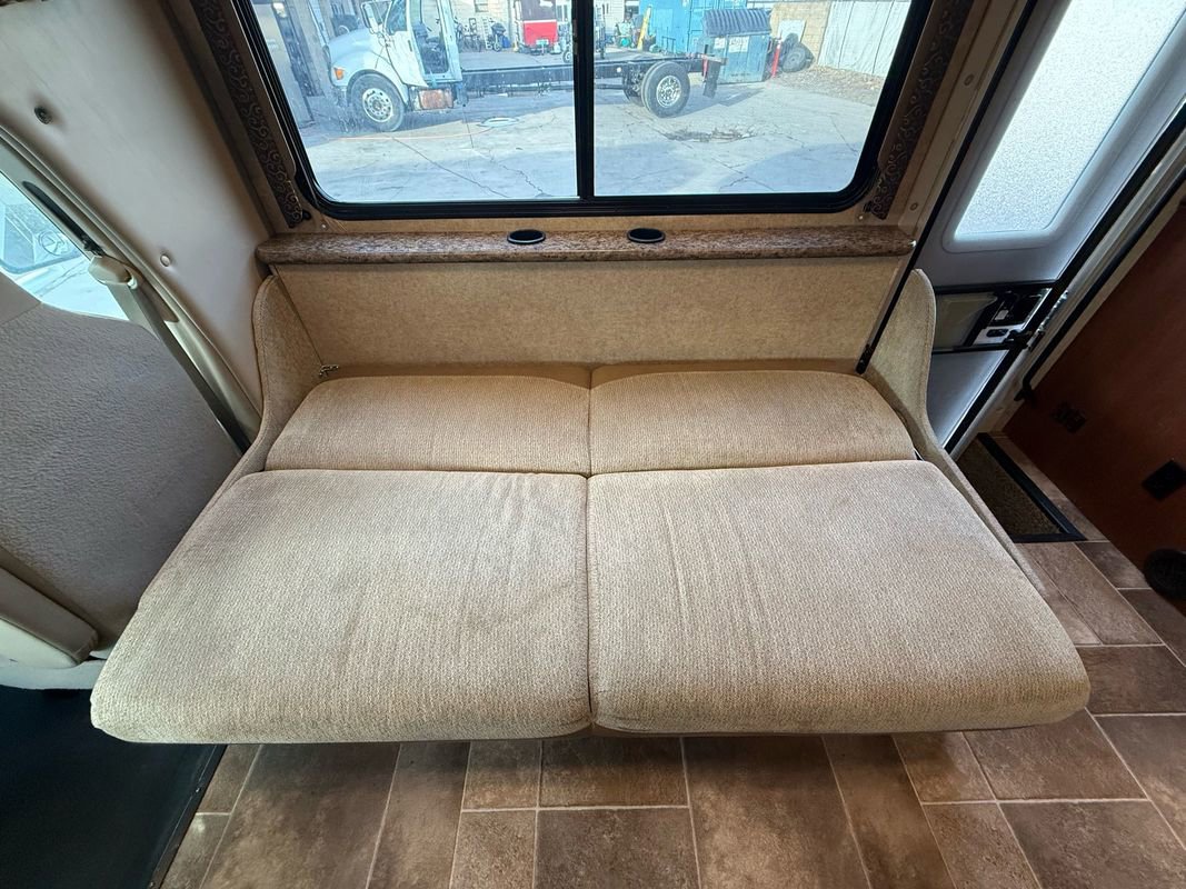 Used 2015 Ford E-450 and Econoline 450 Super Duty w/ Motorhome Prep Package image 20