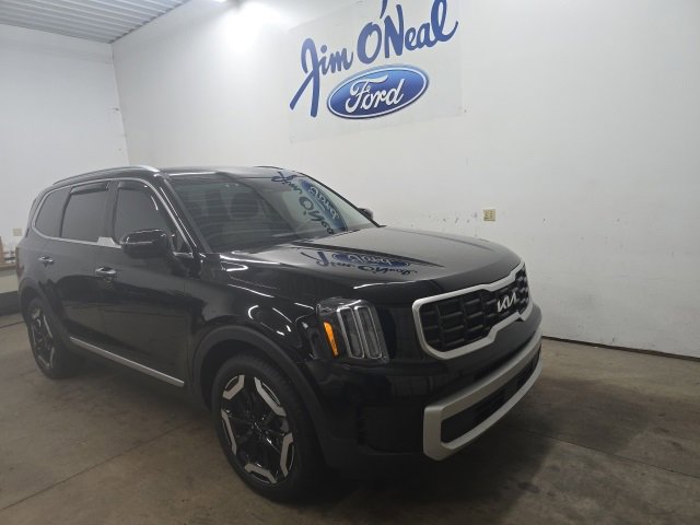 Used 2024 Kia Telluride S w/ S Sunroof Package