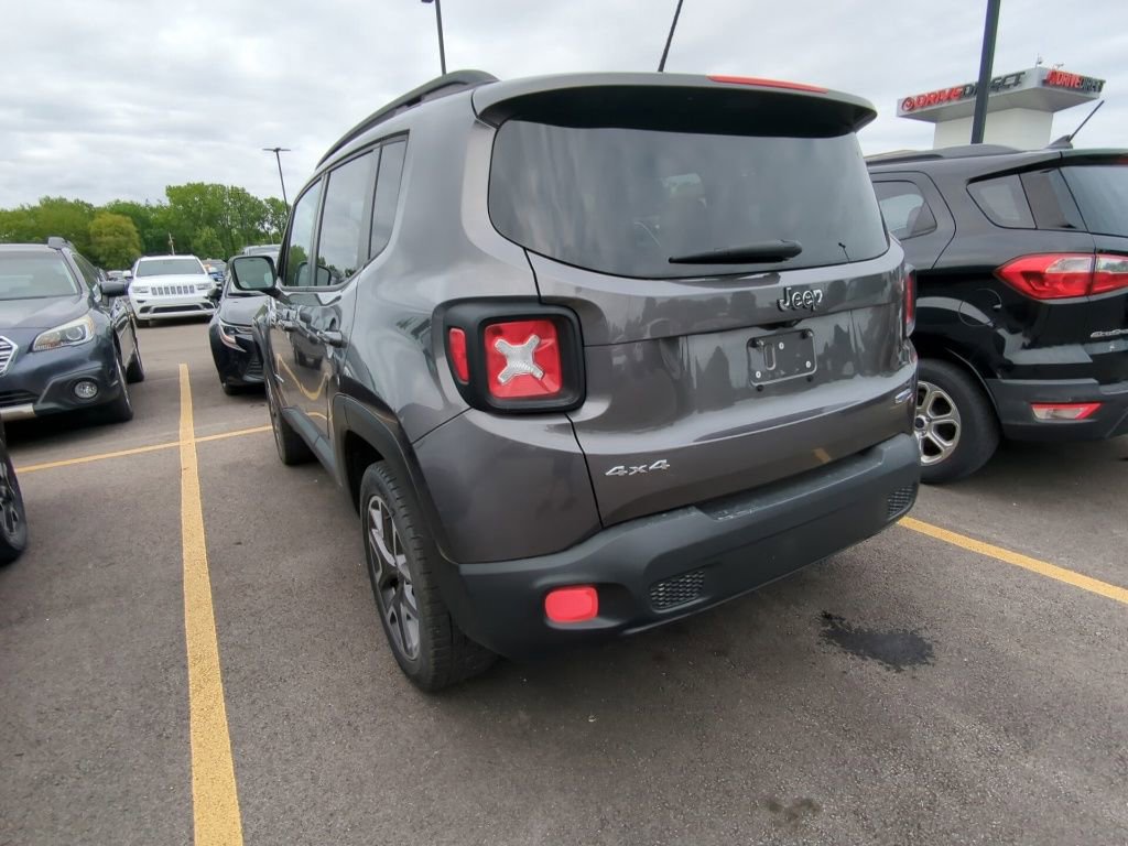 Used 2017 Jeep Renegade Latitude w/ Cold Weather Group AWD/4WD image 4