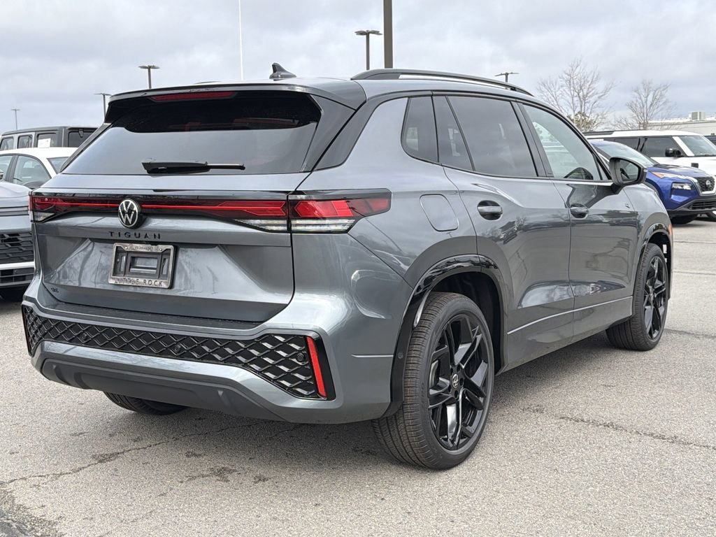 New 2026 Volkswagen Tiguan SE R-Line image 5