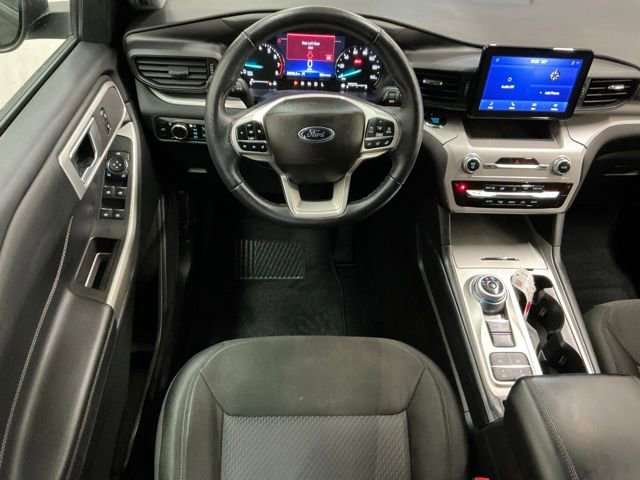 Used 2023 Ford Explorer XLT image 11