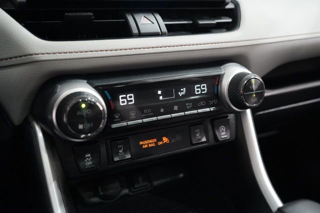 Used 2021 Toyota RAV4 XLE w/ Convenience Package image 29