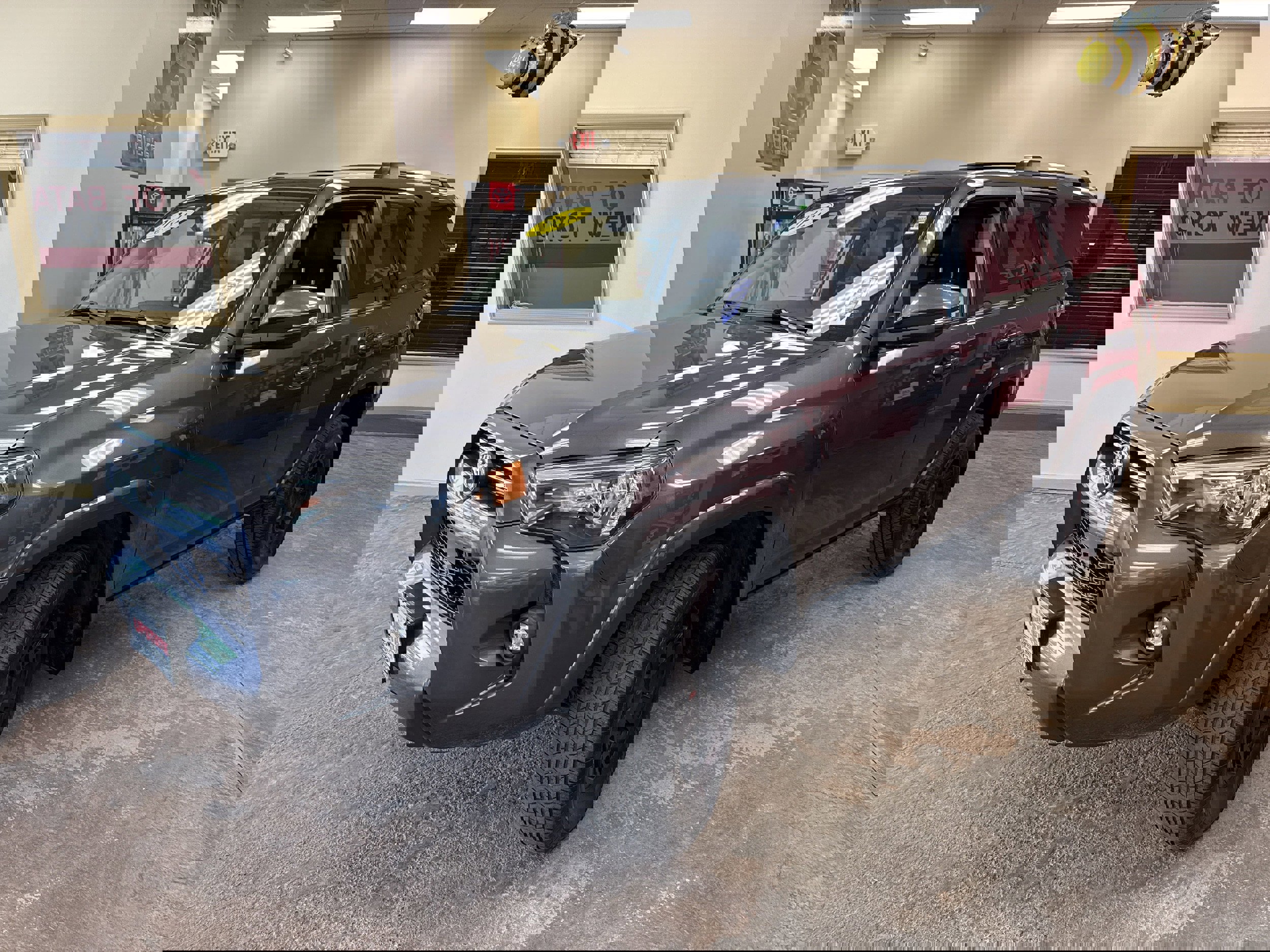 Used 2021 Toyota 4Runner SR5 Premium w/ Moonroof Package image 3