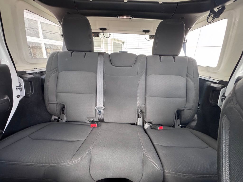 Used 2022 Jeep Wrangler Unlimited Sport image 24