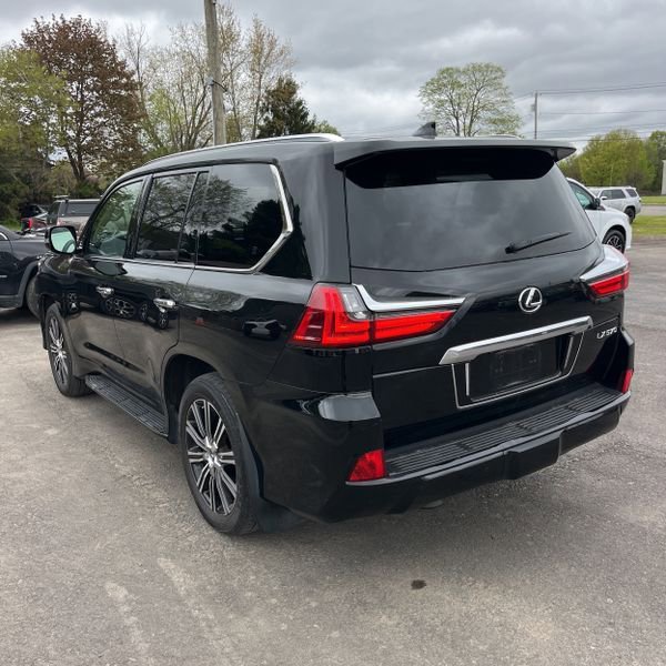 Used 2018 Lexus LX 570 4WD w/ Luxury Package image 6