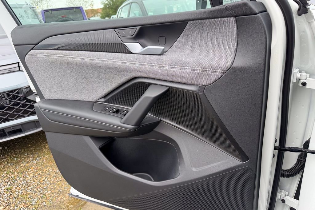 New 2026 Volkswagen Tiguan S image 13