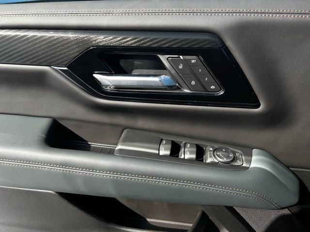 New 2025 GMC Yukon XL AT4 w/ AT4 Premium Plus Package image 12