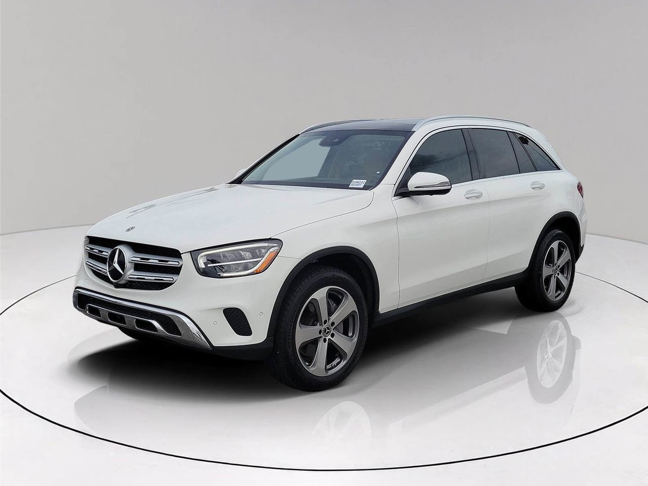 Used 2022 Mercedes-Benz GLC 300 image 3