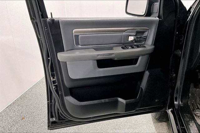 Used 2019 RAM 1500 Classic Warlock image 22