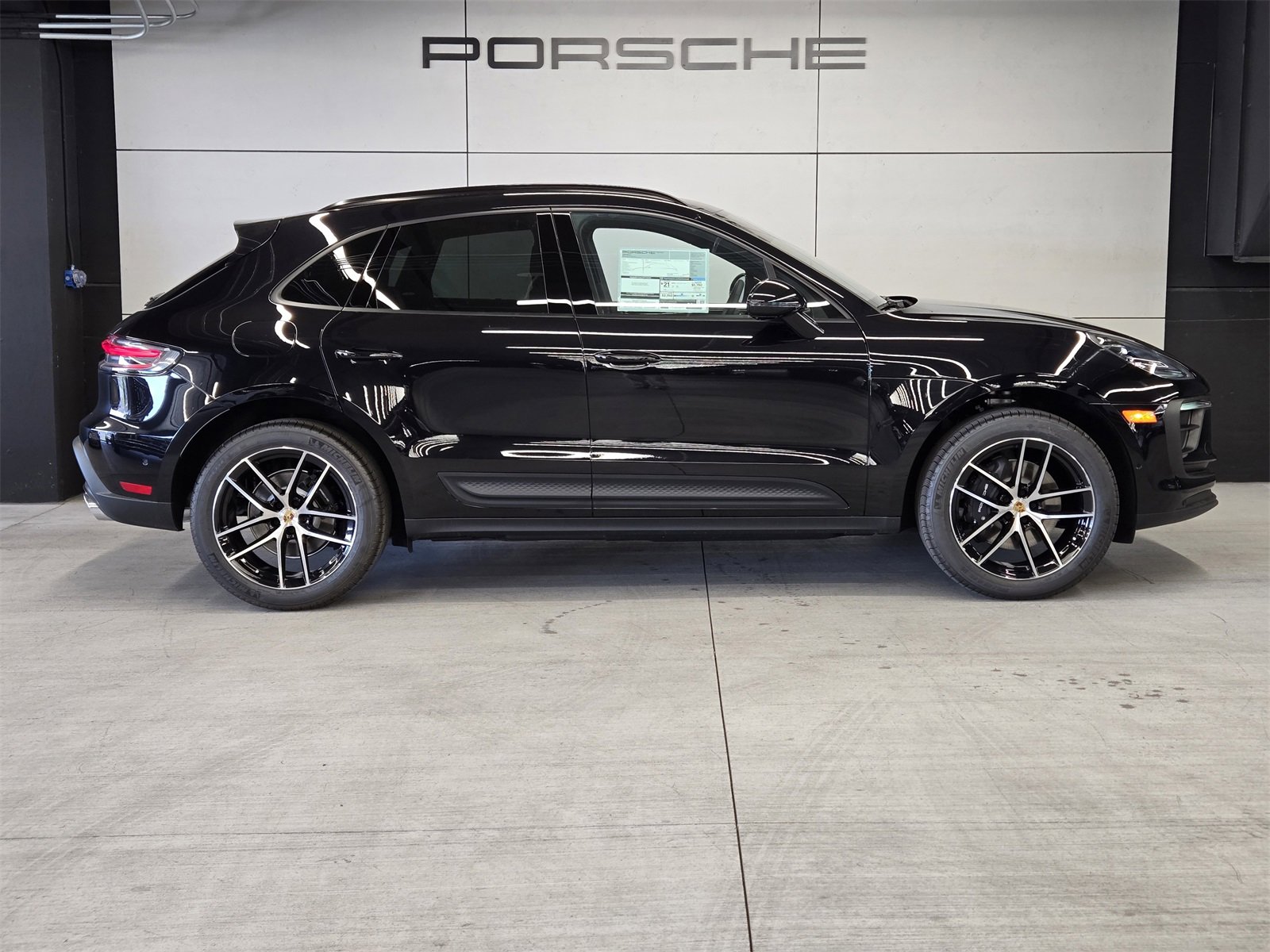 New 2025 Porsche Macan image 15