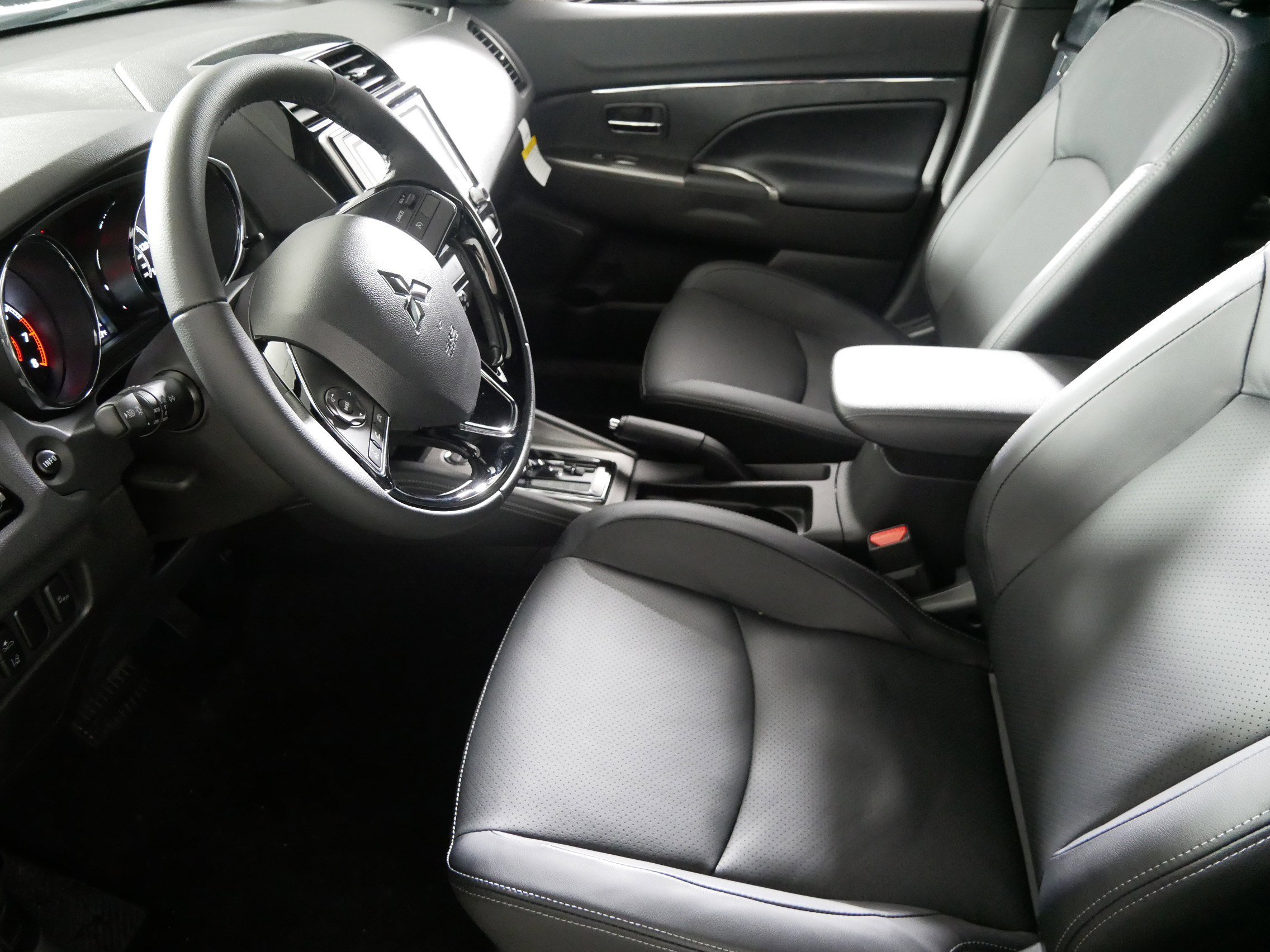 New 2025 Mitsubishi Outlander Sport SEL image 4