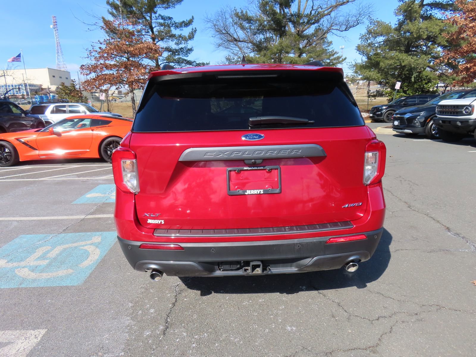 Certified 2024 Ford Explorer XLT w/ Equipment Group 202A image 4