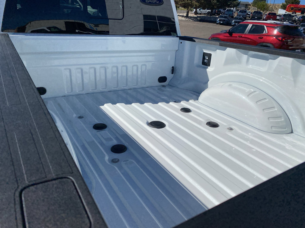 New 2026 Ford F350 4x4 Crew Cab Super Duty image 4
