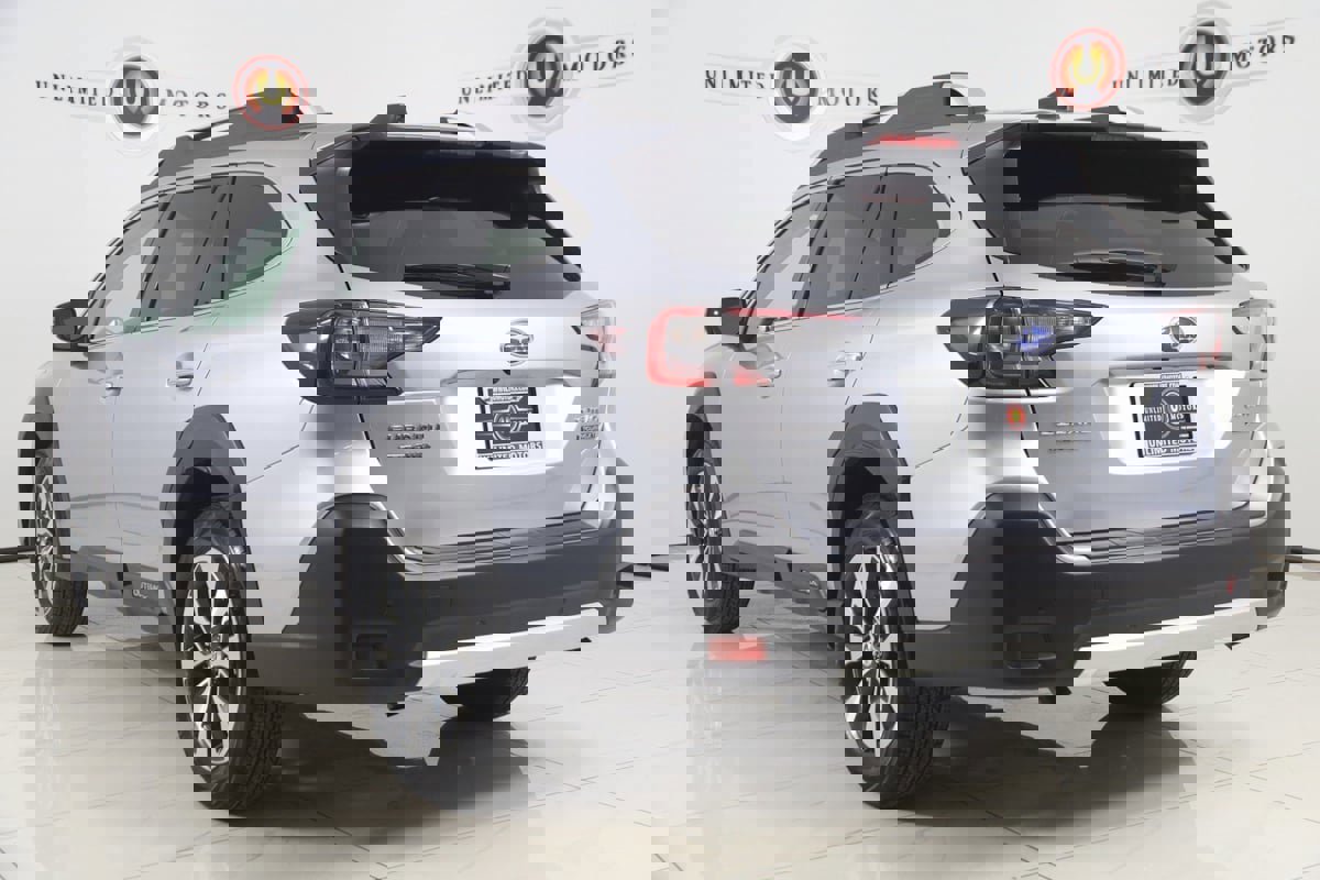 Used 2025 Subaru Outback Touring XT image 4