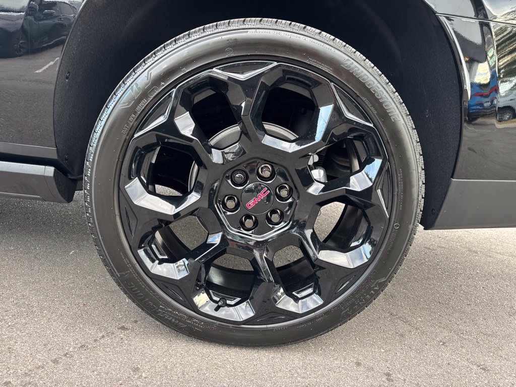 New 2026 GMC Yukon XL Denali Ultimate w/ LPO, Illumination Package AWD/4WD image 38