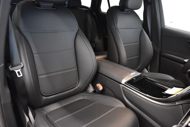 New 2026 Mercedes-Benz GLC 300 4MATIC image 6