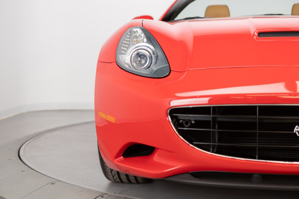 Used 2011 Ferrari California image 36