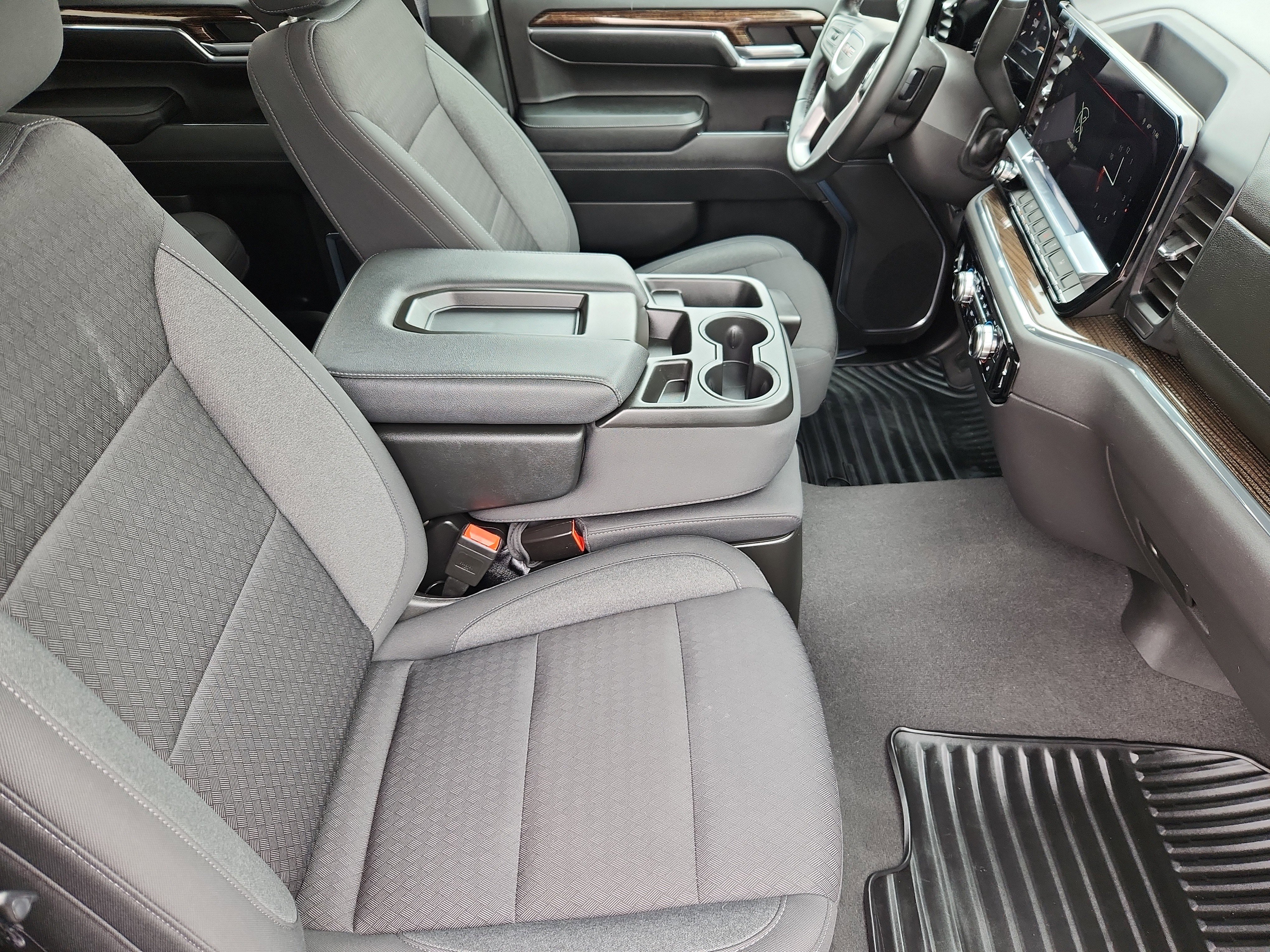 Used 2024 GMC Sierra 1500 Elevation image 12