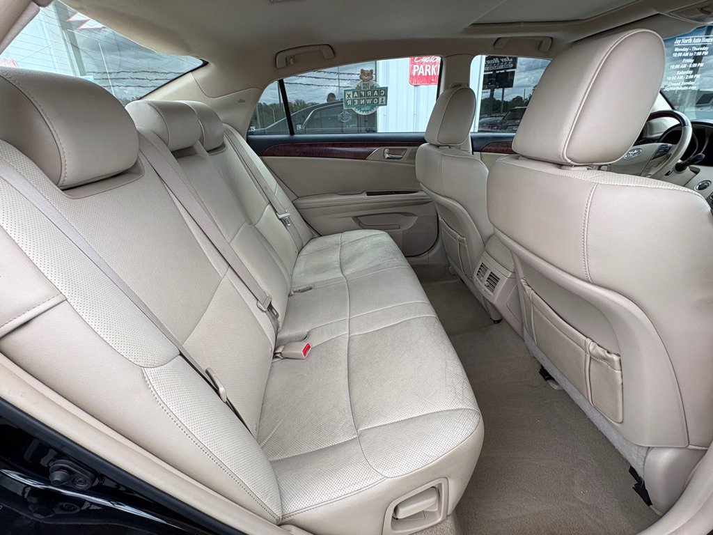 Used 2011 Toyota Avalon Limited FWD image 15
