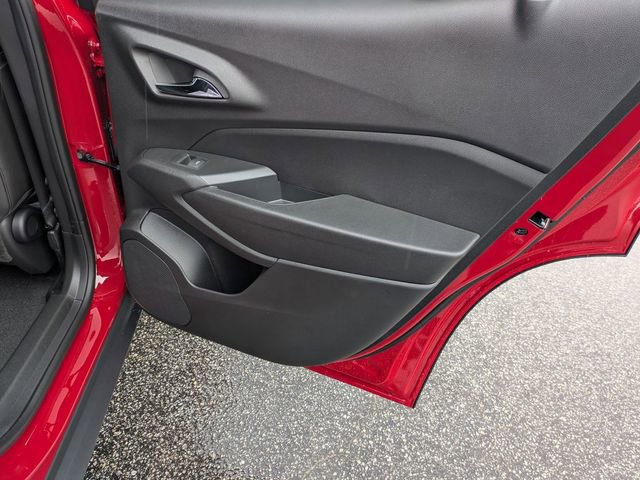 New 2026 Chevrolet Trax RS w/ Sunroof Package FWD image 31
