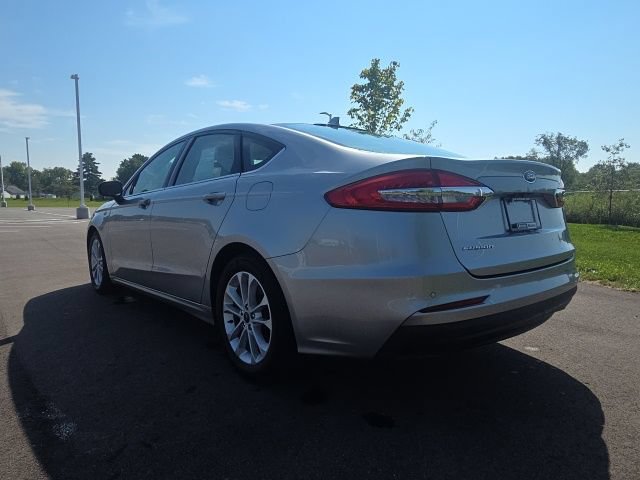 Used 2020 Ford Fusion SE FWD image 12