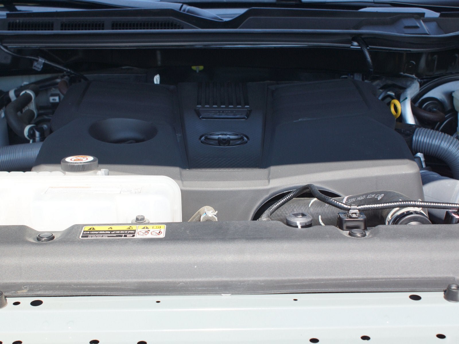 Used 2025 Toyota Tundra SR5 AWD/4WD image 28