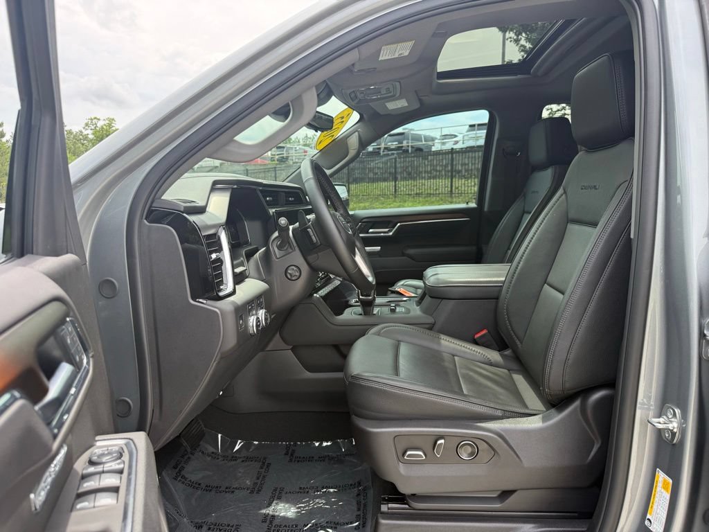 Used 2025 GMC Sierra 1500 Denali w/ Denali Reserve Package AWD/4WD image 24