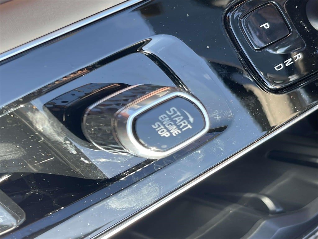 Certified 2026 Volvo XC90 B5 Core AWD/4WD image 30
