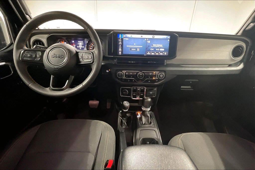 Used 2024 Jeep Wrangler Unlimited Sport AWD/4WD image 18