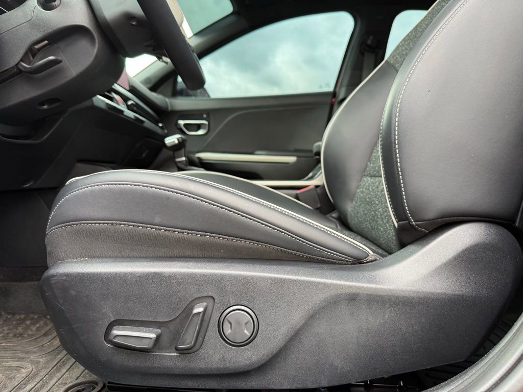Used 2025 Kia K4 GT-Line w/ GT-Line Sunroof Package image 9