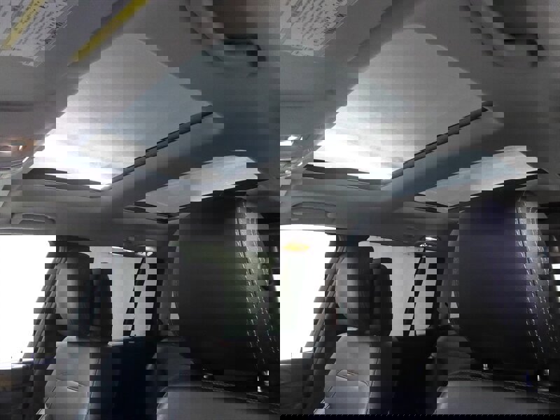 Used 2014 Mercedes-Benz GL 550 GL 550 4MATIC w/ Driver Assistance Package image 18