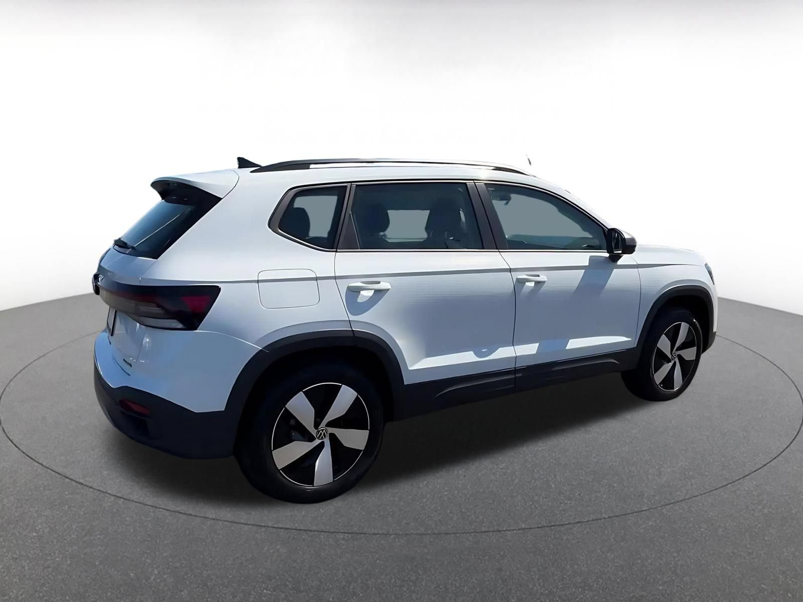 Used 2026 Volkswagen Taos S AWD/4WD image 15