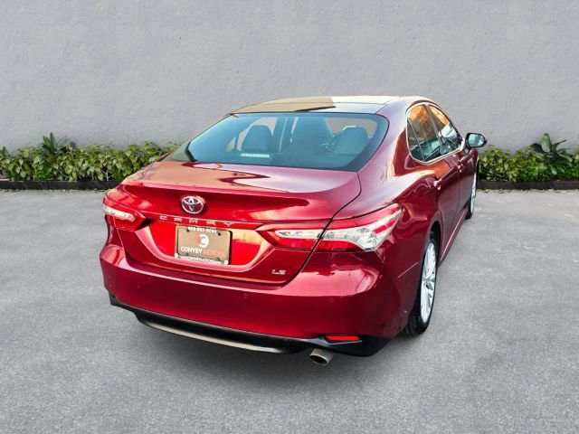 Used 2018 Toyota Camry XLE FWD image 6