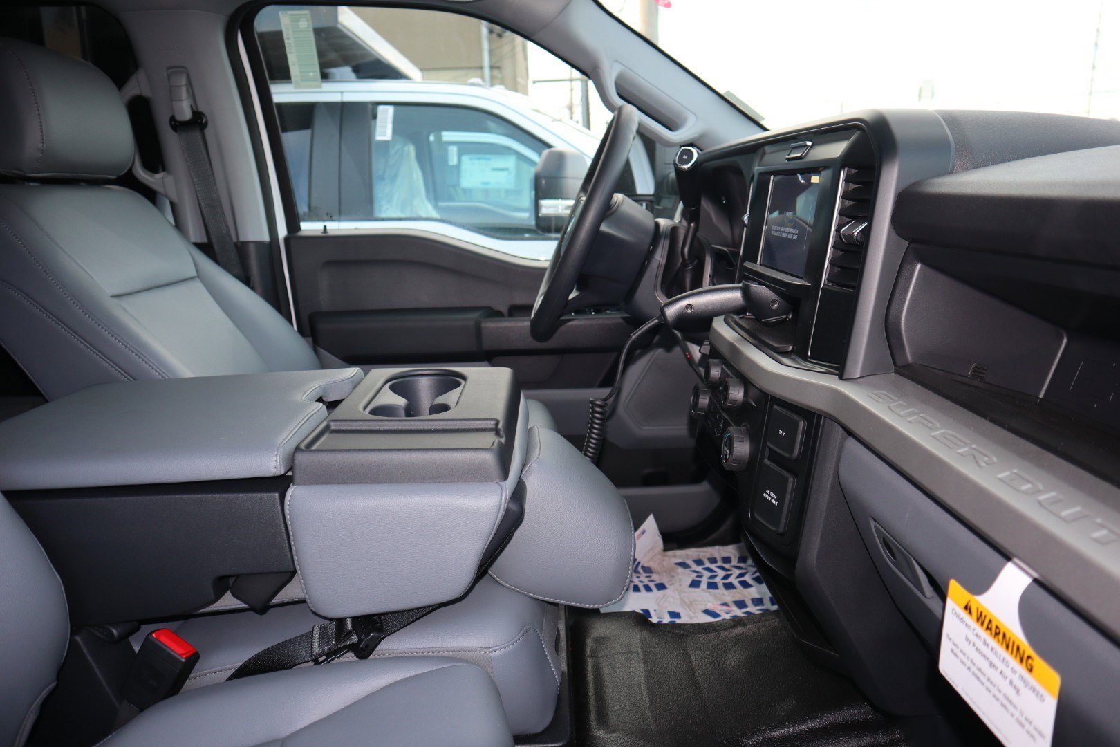 New 2026 Ford F550 4x4 Crew Cab image 17