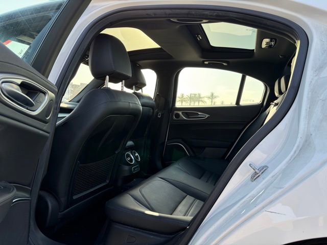 Used 2023 Alfa Romeo Giulia Veloce image 13