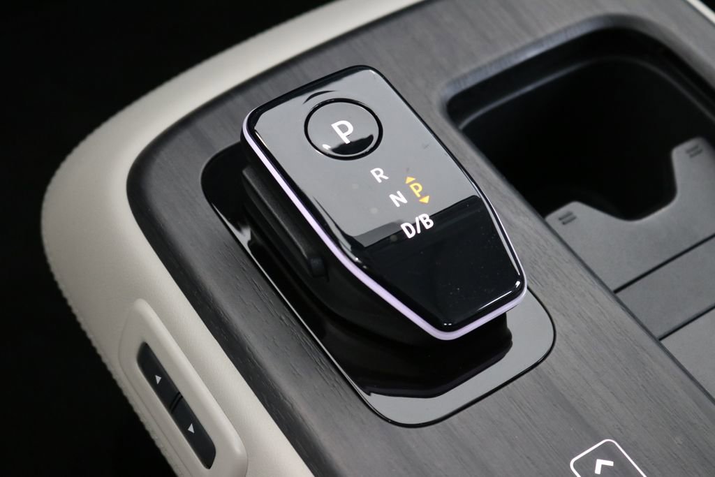 Used 2023 Nissan Ariya AWD image 57